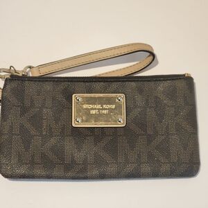 Michael kors small wristlet